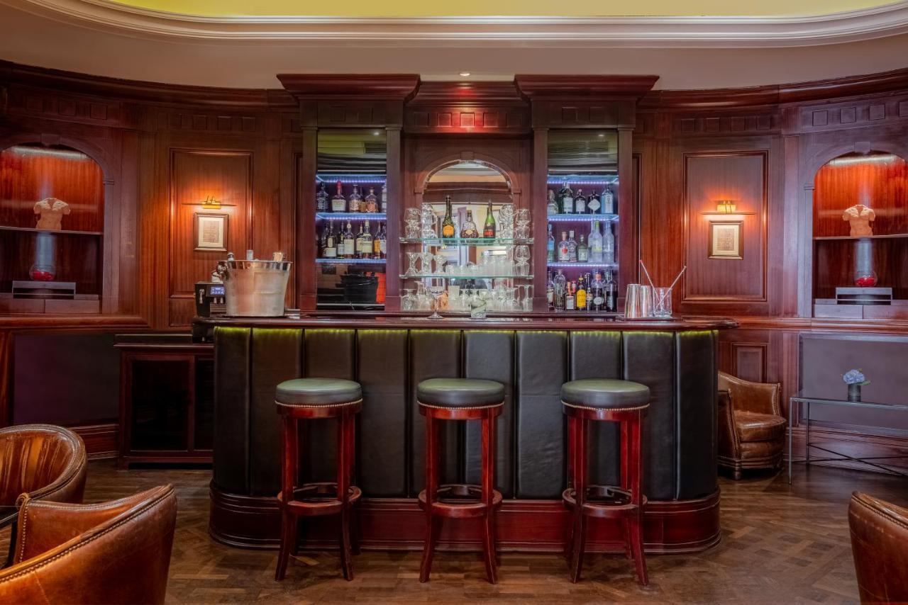 فندق بون رويال باريس المظهر الخارجي الصورة The bar at the 1900