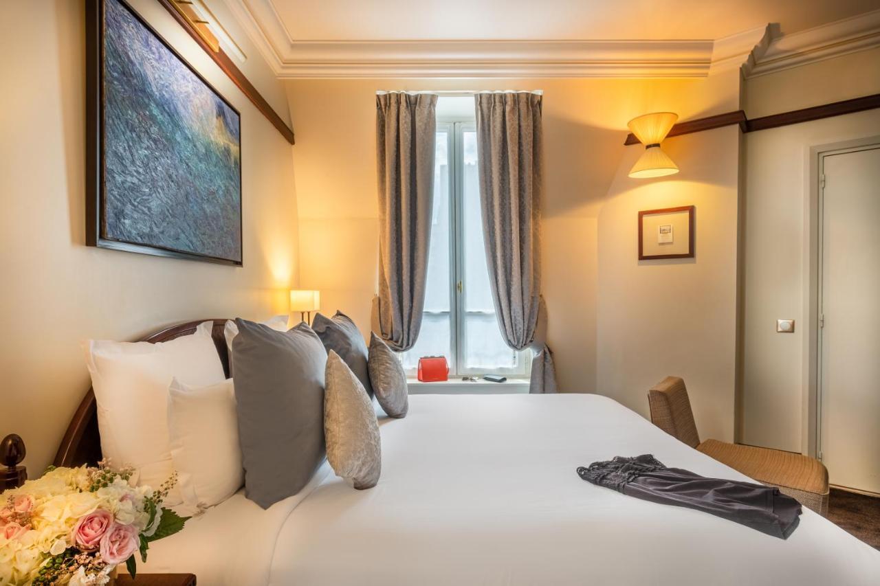 فندق بون رويال باريس المظهر الخارجي الصورة A room at the hotel